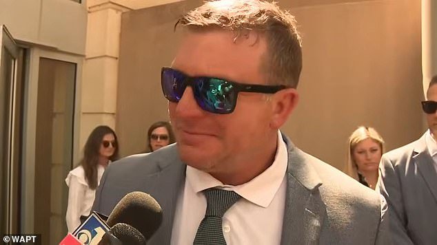 Ex estrella de la WWE obtiene una gran victoria en un caso de fraude después de afirmar que “usó dinero robado para comprar una casa y un barco por valor de 1 millón de dólares”