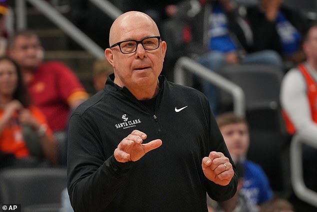 Los fanáticos estaban convencidos de que el juego March Madness estaba “amañado” mientras las impactantes imágenes arrojan nueva luz sobre el caótico final.