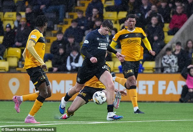 Los clubes rivales deberían unirse al llamado de los Rangers para unirse y arreglar el mal arbitraje de Escocia