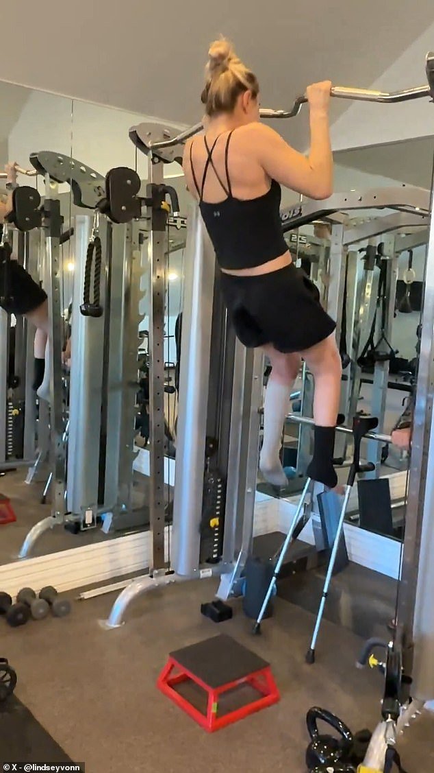 Lindsey Vonn alcanza un hito importante en su recuperación mientras deslumbra a los fanáticos con un entrenamiento poco más de un mes después de casi amputarle la pierna.