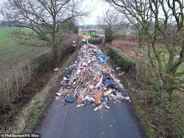 Un nuevo plan del gobierno apuntará a las pandillas de los depósitos de moscas mediante drones, CCTV y etiquetas de alta tecnología.