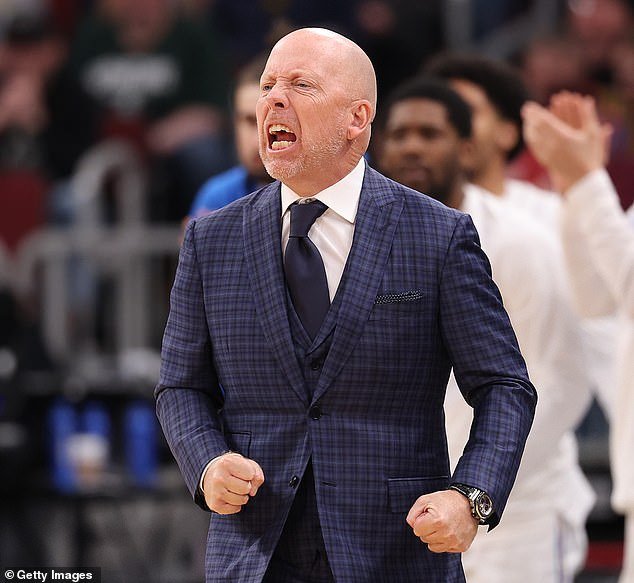 Entrenador de baloncesto de UCLA responde con fuerza a las críticas en acalorada conferencia de prensa: ‘Consigue una vida’