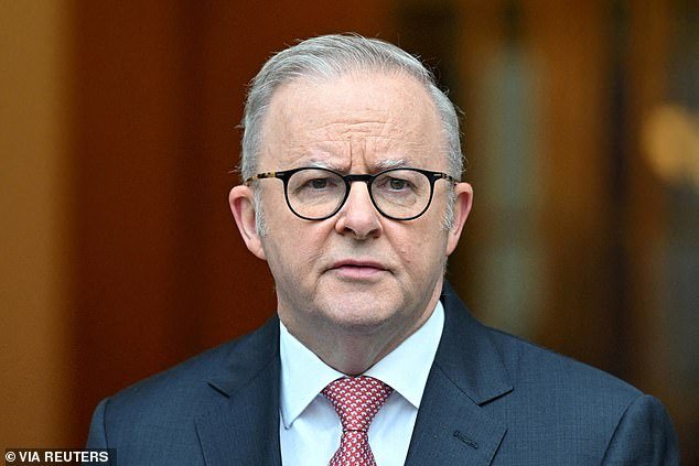 Anthony Albanese rechaza la propuesta de la FMH mientras la crisis en Medio Oriente pone a prueba el suministro de combustible