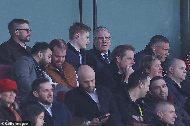 Revelado: el ex entrenador de Inglaterra Gareth Southgate protagonizará un nuevo documental de la BBC, Starmer se roba la atención en Wembley y el último intento de la EFL de conquistar a Estados Unidos – INSIDE SPORT