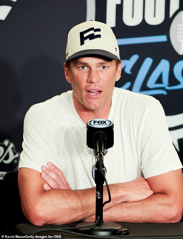 Tom Brady esquiva la pregunta sobre Maxx Crosby después de que la estrella de los Raiders viera el colapso sensacional del intercambio de los Ravens