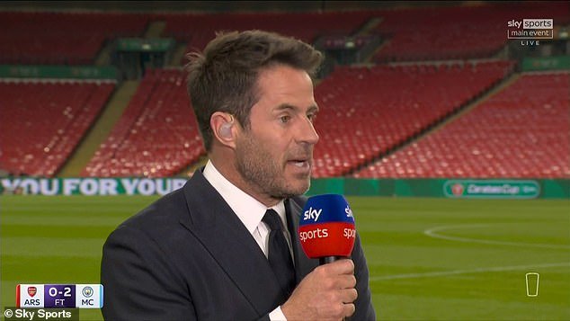 Jamie Redknapp le dice a Mikel Arteta que “asuma la responsabilidad” de la decepcionante derrota del Arsenal en la final de la Copa Carabao ante el Manchester City y critica al técnico por cometer un “error monumental”.