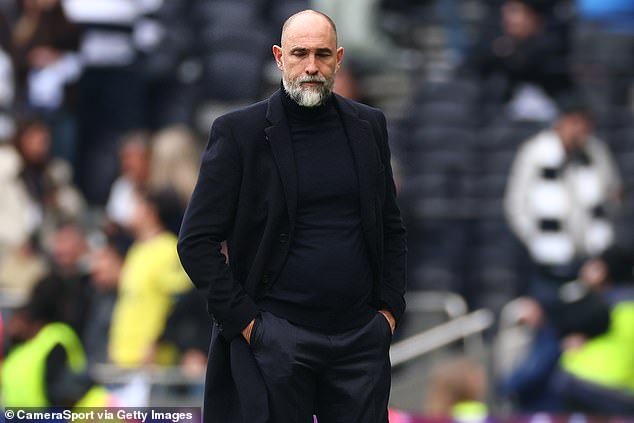 El entrenador del Tottenham, Igor Tudor, está de luto tras enterarse de que su padre murió en el partido poco después de la derrota por 3-0, lo que podría provocar su destitución.