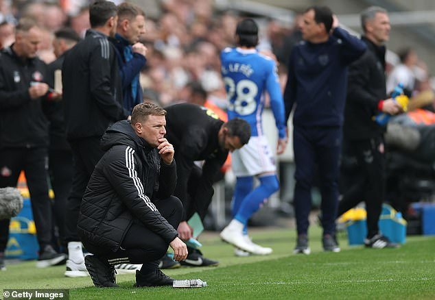 ¿Y ahora qué pasa con Eddie Howe? CRAIG HOPE revela lo que piensa la directiva de Newcastle sobre un entrenador bajo presión, la pregunta clave sin respuesta de los saudíes y la pieza que falta que frena la búsqueda de la gloria