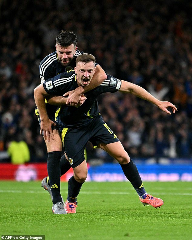 “Perderme el Campeonato de Europa fue brutal, pero soportar tantas lesiones me ha hecho más fuerte que nunca… Ahora no puedo esperar a la Copa del Mundo”, dice LEWIS FERGUSON