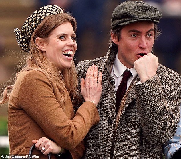 NADINE DORRIES: Mi encuentro con Edo en la iglesia me dejó claro qué clase de hombre es. Esto es lo que está haciendo, lo que la gente de los Cotswolds realmente piensa de él… y esta es la única manera en que Beatrice puede salvar su matrimonio.