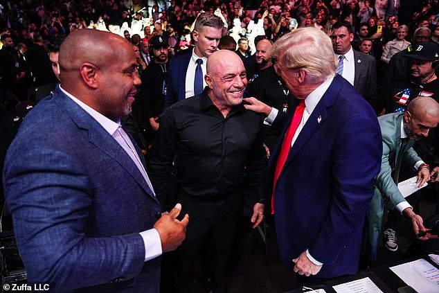 Joe Rogan critica la noche de pelea de UFC en la Casa Blanca como un ‘truco’ pero dice que estará en la reunión de Donald Trump
