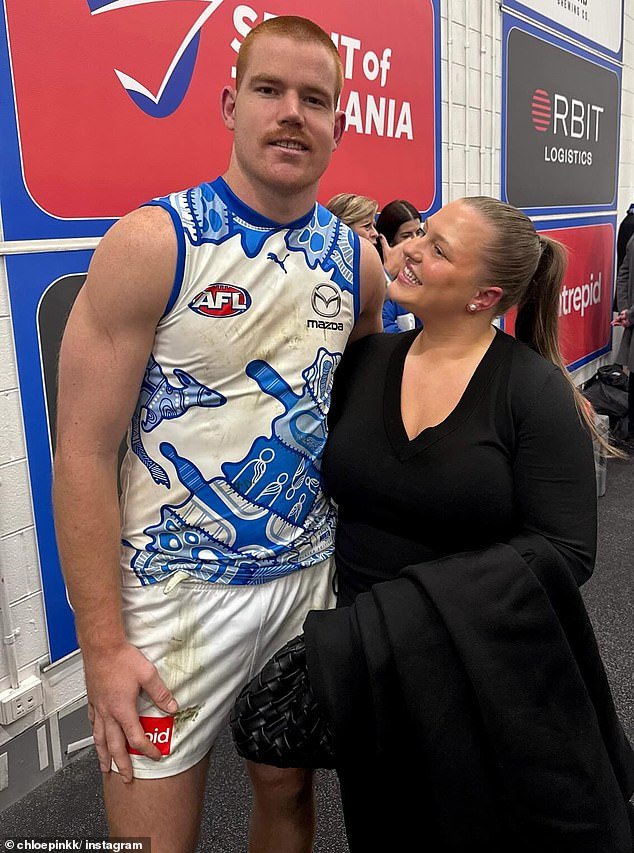 Footy WAG Chloe Pink llega a un punto de ruptura después de que crueles trolls insultaran su capacidad para convertirse en madre: ‘¿Cómo puedes pensar que todo esto está bien?’