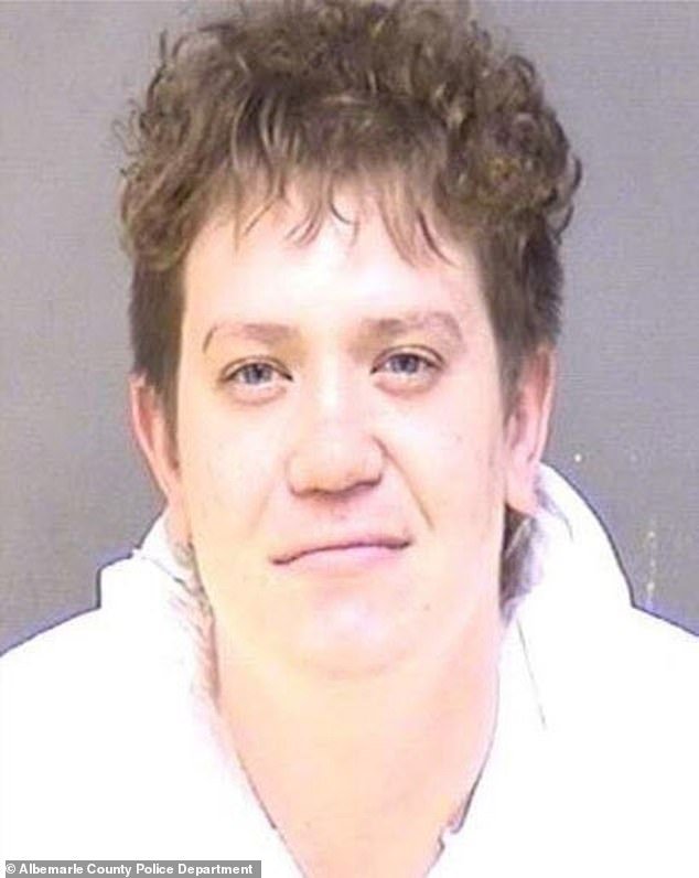 Un jugador profesional de cornhole sin brazos ni piernas es acusado de asesinato después de “disparar y matar a un pasajero en el automóvil”, dice la policía