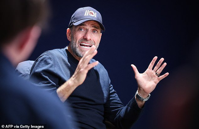 Jürgen Klopp SE FUGA por sus vínculos con el Real Madrid y el ex entrenador del Liverpool “descontento” estalla en nuevos y ardientes comentarios sobre “idiotas que dicen tonterías”.