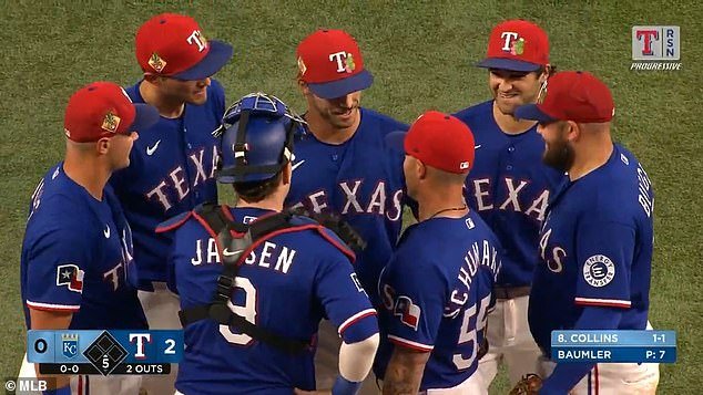 Momento conmovedor: el manager de la MLB le dice al Pitcher-Journal que formó parte del equipo durante una visita al montículo en el juego