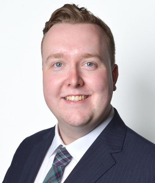 Exlíder del consejo del SNP declarado culpable de agresiones sexuales contra cinco jóvenes