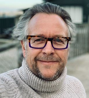 Carrera hacia £ 10 000: desafiamos a 5 expertos a convertir £ 500 en £ 10 000 lo más rápido posible, desde apuestas hasta acciones, criptomonedas y Vinted. Ahora te revelamos sus trucos para malgastar dinero y la estrategia detrás de ellos.