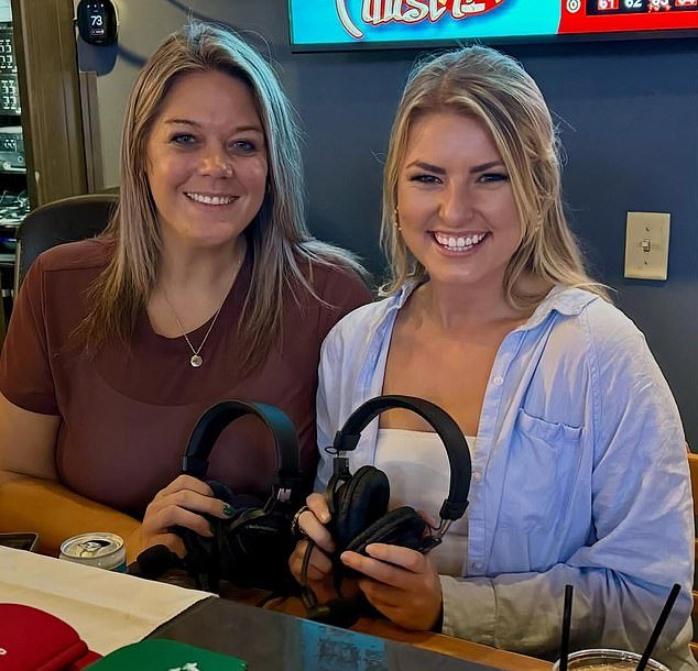 La ‘hermana pequeña’ de Jessi Pierce revela desgarradores textos finales con el podcaster de la NHL… y la forma desgarradora en que descubrió que madre de tres hijos y sus hijos habían muerto en un incendio