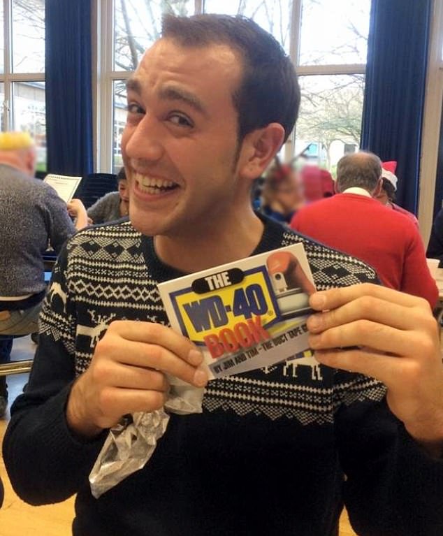 Un maestro condujo a casa por la noche drogado con ketamina mientras guardaba cannabis en su guantera, pero escapa a la prohibición de enseñar después de admitir que fue una “mala toma de decisiones”.