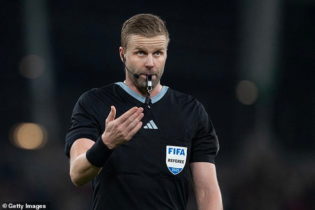 La información privilegiada sobre el árbitro para el trascendental repechaje de la Copa del Mundo de esta noche y por qué su estilo podría funcionar a favor de Irlanda, además de TRES ÁREAS CLAVE que podrían decidir el resultado