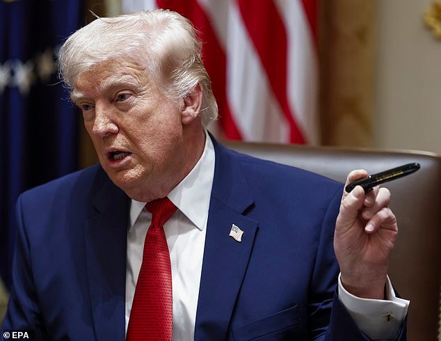 Los estadounidenses que afirman ser perseguidos por Trump están huyendo a Canadá en cifras récord