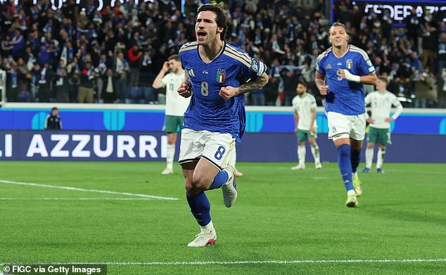 Italia 2-0 Irlanda del Norte: Sandro Tonali demuestra que es un hombre para los grandes momentos, ya que el gol del Man United ayuda a los anfitriones a mantener vivo su sueño de la Copa del Mundo con una victoria en los play-offs.