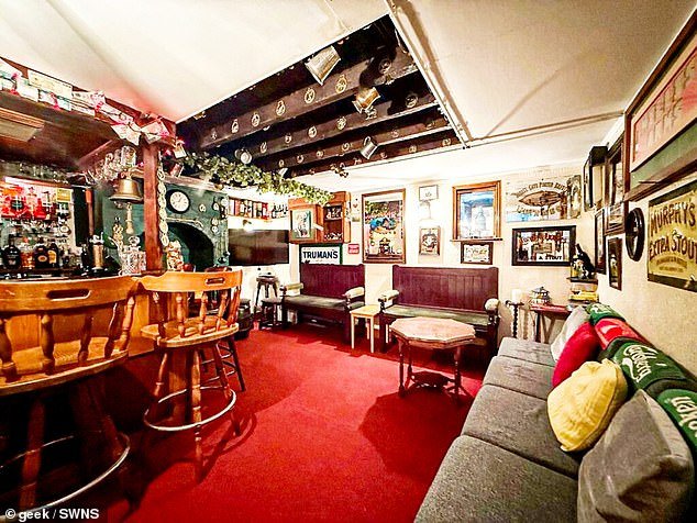 Sencilla casa de tres dormitorios con jardín sale al mercado por 350.000 libras… y trae consigo una jugosa sorpresa