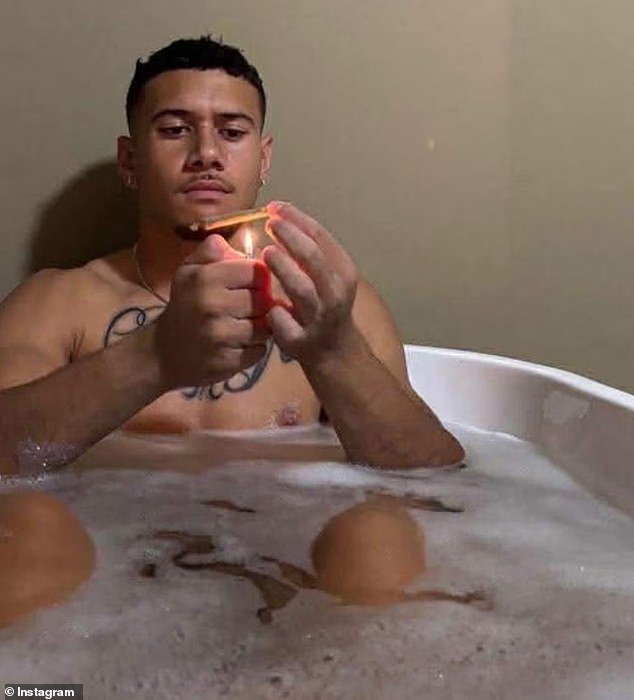 Un político le dice al Parlamento que la NRL cometió un error “escandaloso” cuando penalizó a la estrella del fútbol por “encender pacíficamente un porro perfectamente liado”.