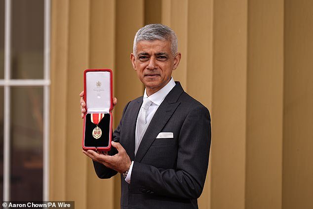 Keir Starmer “podría dar a Sadiq Khan un asiento en la Cámara de los Lores” para amortiguar las críticas del alcalde de Londres al liderazgo del primer ministro