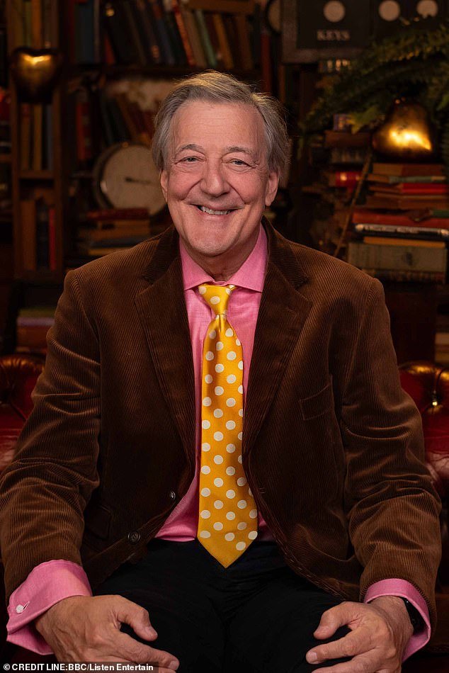 Stephen Fry es “escudriñado” e interrogado sobre sus preferencias sexuales en una entrevista televisiva “peor que los Traidores de celebridades”.