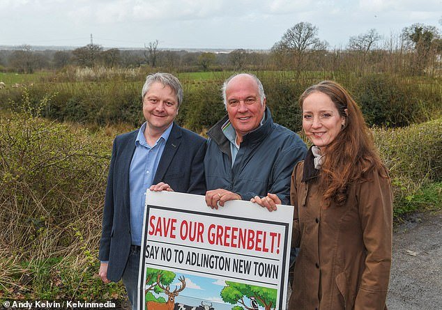Se ha descartado el alivio tras el abandono del nuevo plan urbano para la “idílica” campiña de Cheshire, pero se teme que todavía se puedan construir nuevas casas allí.