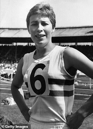 Antes de que existieran Keely Hodgkinson, Jess Ennis y Kelly Holmes, estuvo Mary Rand, escribe OLIVER HOLT, el pionero británico que “trabajó y jugó duro” en el turbulento año de 1964.