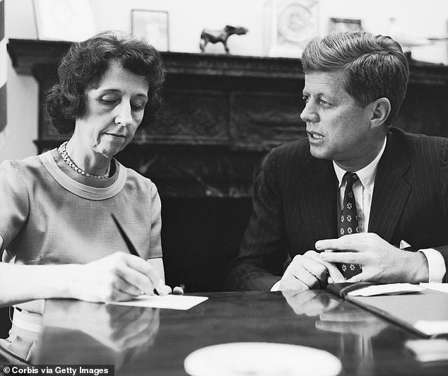 El secretario personal de JFK escribió un memorando oculto y explosivo afirmando que fue asesinado en un complot secreto del gobierno de EE. UU.