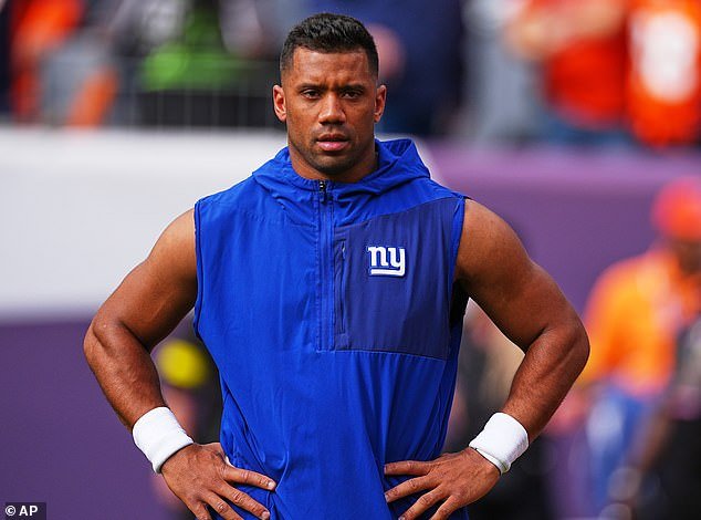 Russell Wilson ‘no puede entender lo bajo que ha caído’ ya que el QB aún se quedó sin equipo después de la partida de los Giants