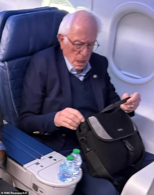 Trump critica a los republicanos por el proyecto de ley de financiación del DHS mientras las fotos muestran a los senadores huyendo de D.C.