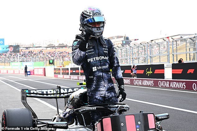 El desesperado George Russell busca respuestas a más problemas del coche, mientras su compañero de equipo en Mercedes, Kimi Antonelli, vuelve a conseguir la pole en Suzuka