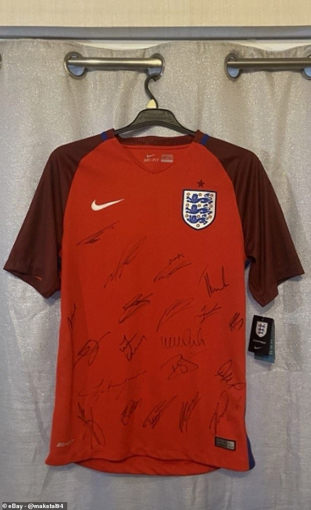 Las camisetas de Inglaterra más caras: Tres Leones han fijado el precio de su nueva camiseta de la Copa del Mundo en la friolera de £134,99… pero una camiseta en línea cuesta más que un DEPÓSITO A CASA