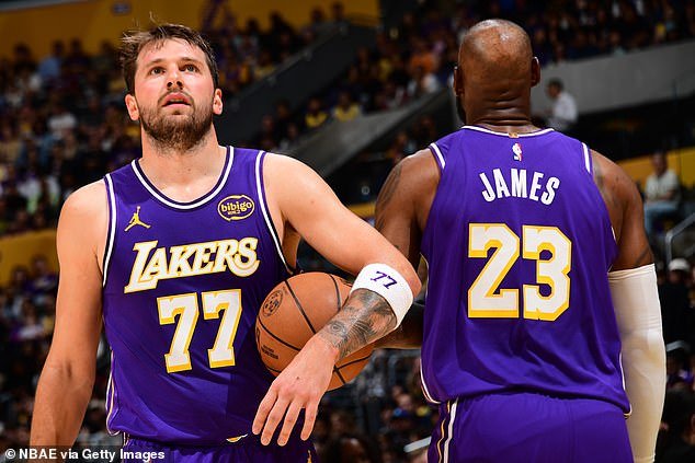 La escandalizada superestrella de los Lakers, Luka Doncic, es suspendida en medio del feo drama del divorcio en el último golpe