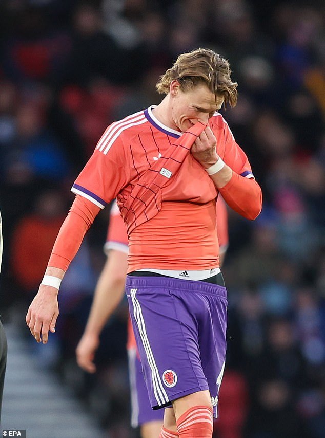 El factor de bienestar de Escocia se está desvaneciendo rápidamente con su primer partido de la Copa del Mundo contra Haití en el horizonte… Los hombres de Steve Clarke DEBEN encontrar algo que toque el alma y devuelva un poco de fe.