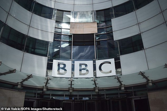 La BBC pagó casi 1,5 millones de libras esterlinas del dinero de los contribuyentes en un año para resolver disputas con el personal que amenazaba con acudir a los tribunales.