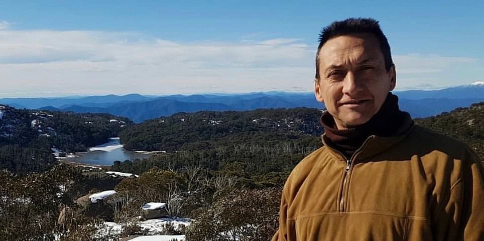 Actualizaciones de Dezi Freeman EN VIVO: Refugiado insultado como ‘cobarde’ después de que la policía le disparara en un contenedor de envío