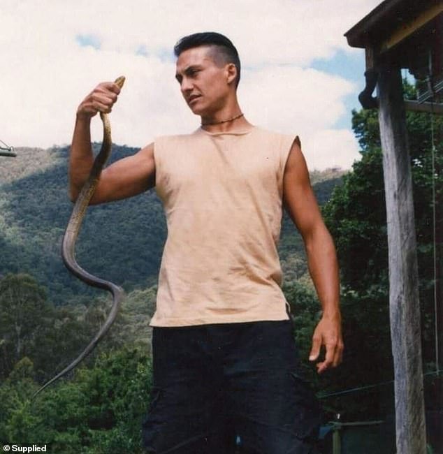 Dentro de la red clandestina de ciudadanos soberanos sospechosos de ayudar a ocultar al doble asesino de policías Dezi Freeman mientras huía en la zona rural de Victoria.