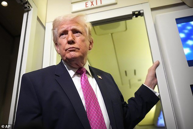 Trump dice que puede “tomar petróleo iraní” y se jacta de que puede “fácilmente” invadir la isla Kharg mientras el número de tropas estadounidenses en Medio Oriente aumenta a 50.000