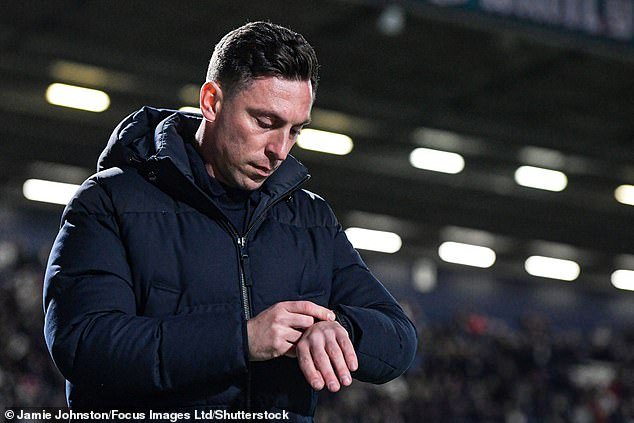 Era una leyenda en el Celtic Park pero no podía trasladar esa mentalidad ganadora a la dirección. Entonces, ¿dónde le salió todo mal a Scott Brown en Ayr United?