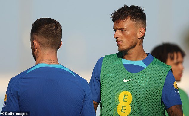 Surge una nueva historia sobre por qué Ben White se retiró de la Copa del Mundo 2022 contra Inglaterra, después de que “los analistas descubrieron que no había visto sus videos” antes de que la estrella del Arsenal fuera reprendida.