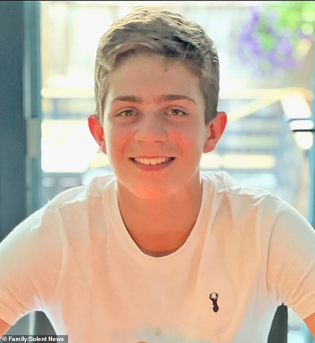 Un estudiante de 16 años de una escuela privada se suicidó un día después de pedirle consejo a ChatGPT sobre cómo quitarse la vida.