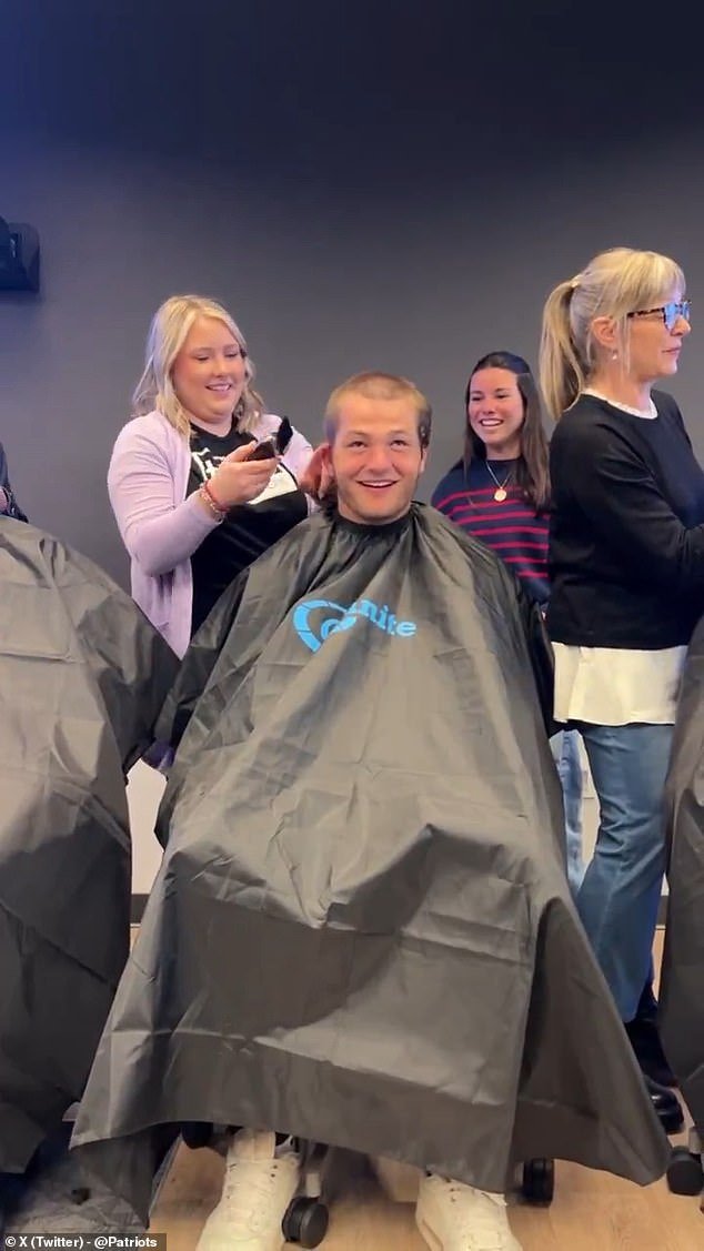 El mariscal de campo de los Patriots, Drake Maye, muestra un nuevo y drástico peinado semanas después de la desgarradora derrota del Super Bowl