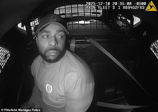 Sherrone Moore llorando culpa a su asistente Paige Shiver por su tiroteo en nuevas imágenes de la cámara corporal de la policía