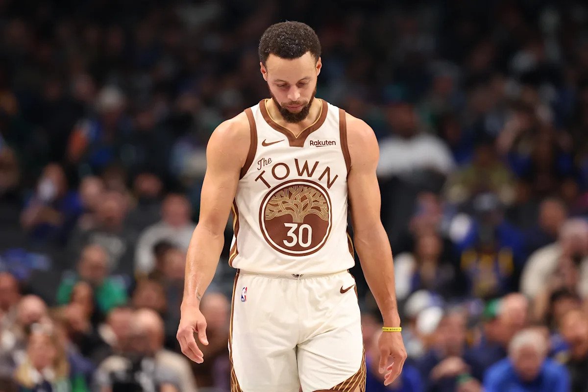 Sin Stephen Curry, los Warriors sólo intentan mantenerse con vida