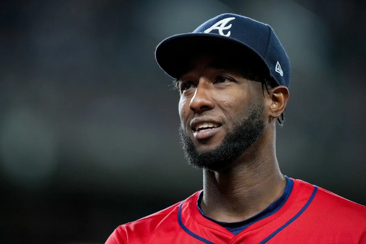Jurickson Profar de los Bravos fue suspendido 162 juegos después de su segunda prueba positiva de PED el año pasado.